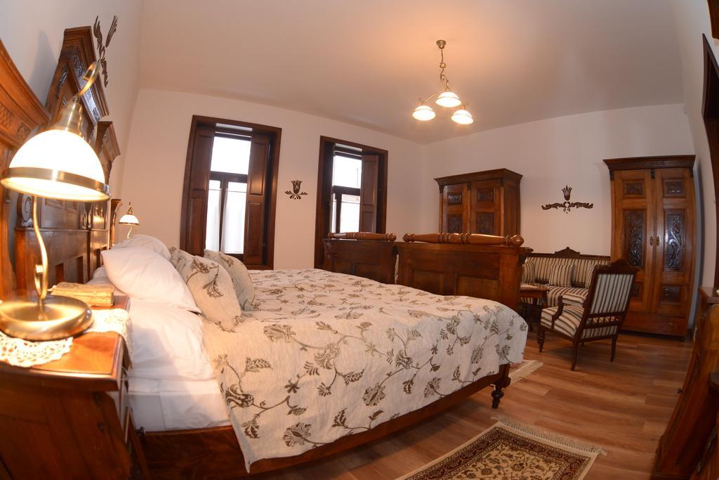 Levendula Porta Es Pajtaszinhaz Hotel Orfu Bilik gambar