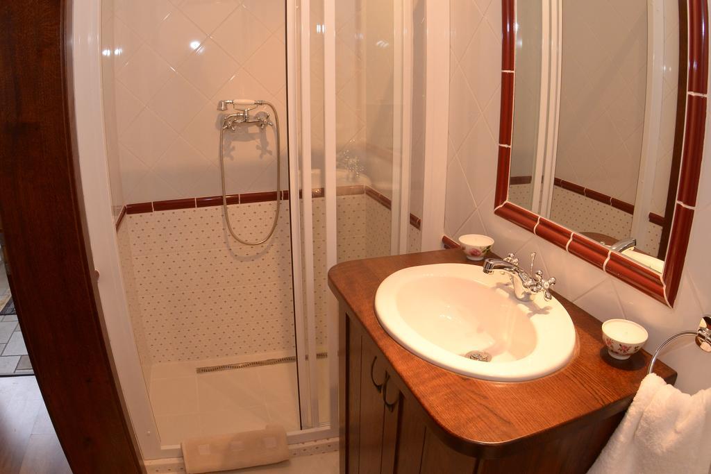 Levendula Porta Es Pajtaszinhaz Hotel Orfu Bilik gambar