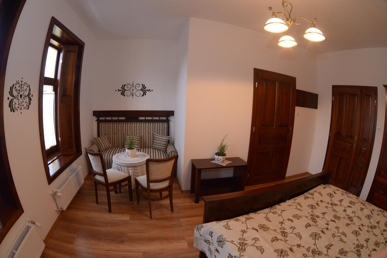Levendula Porta Es Pajtaszinhaz Hotel Orfu Luaran gambar